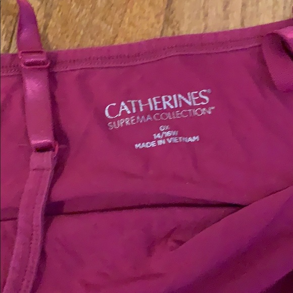 Berry color tank top - Picture 3 of 4